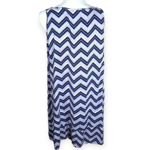 AMERICAN CROWN RED, WHITE, & BLUE CHEVERON PRINT DRESS SZ.OS EUC. - Picture 4 of 5